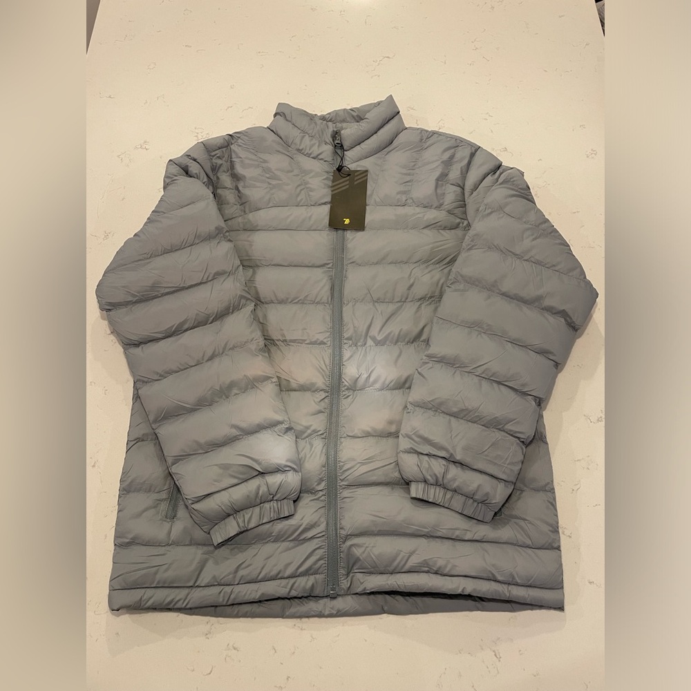 Men’s grey puffer jacket